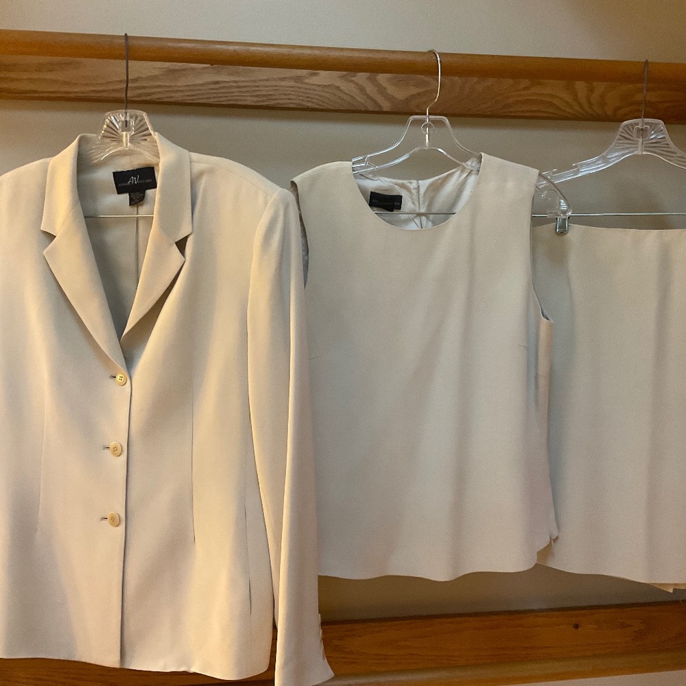 Andra Viccaro 3 piece set